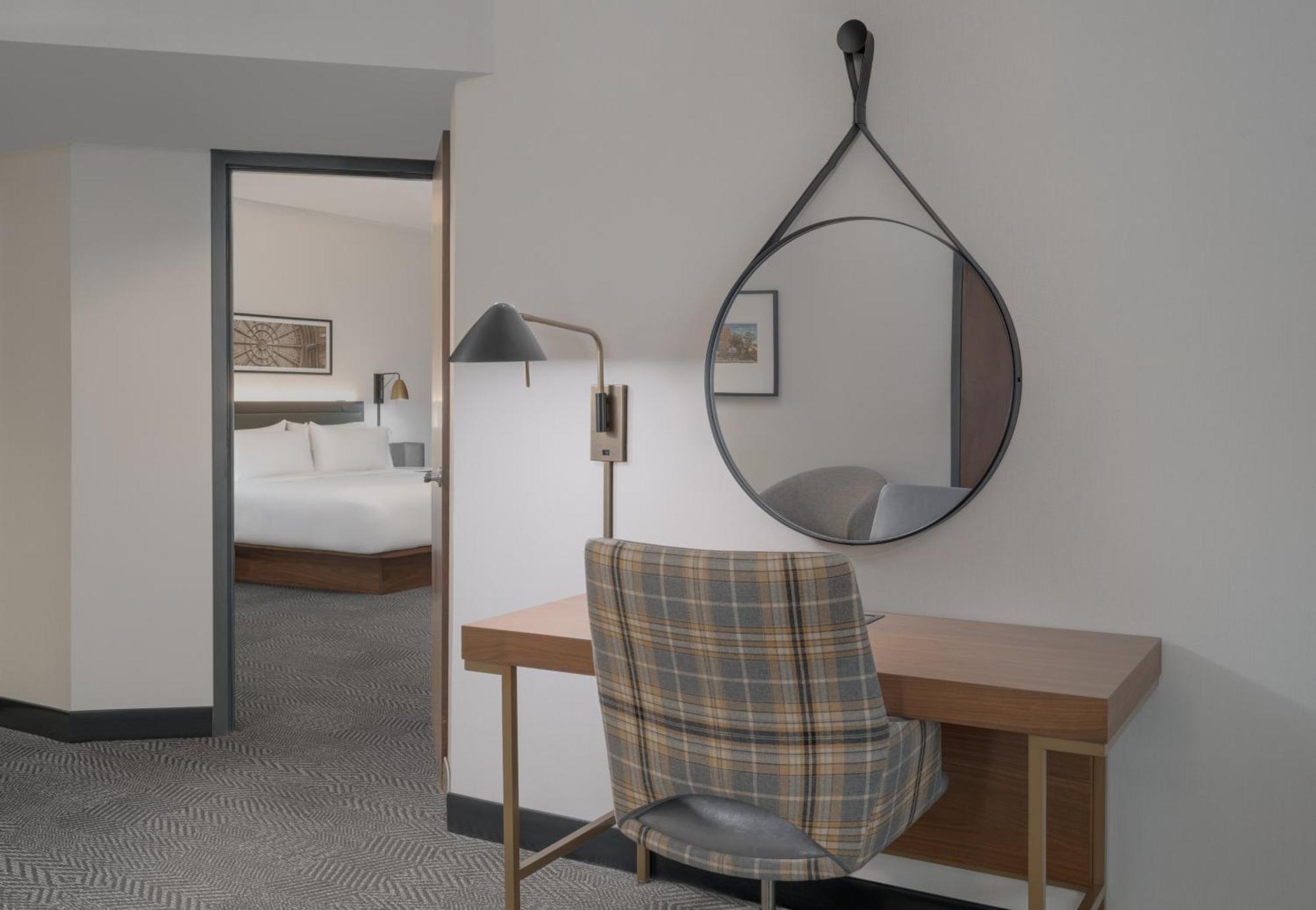 Hotel Crowne Plaza Indianapolis-dwtn-union Stn By Ihg 4*